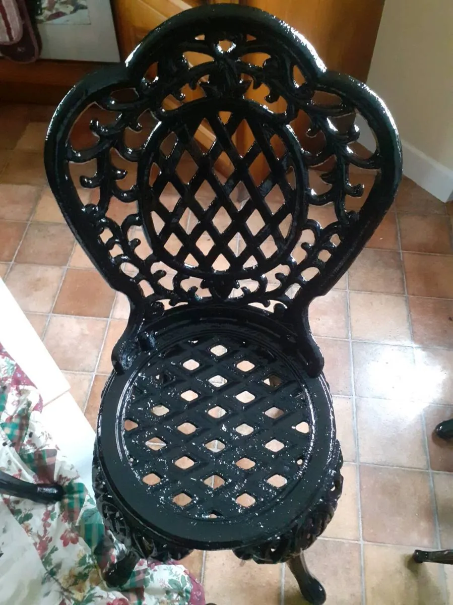 Alloy table and 4 chairs and 2 seater - Image 2