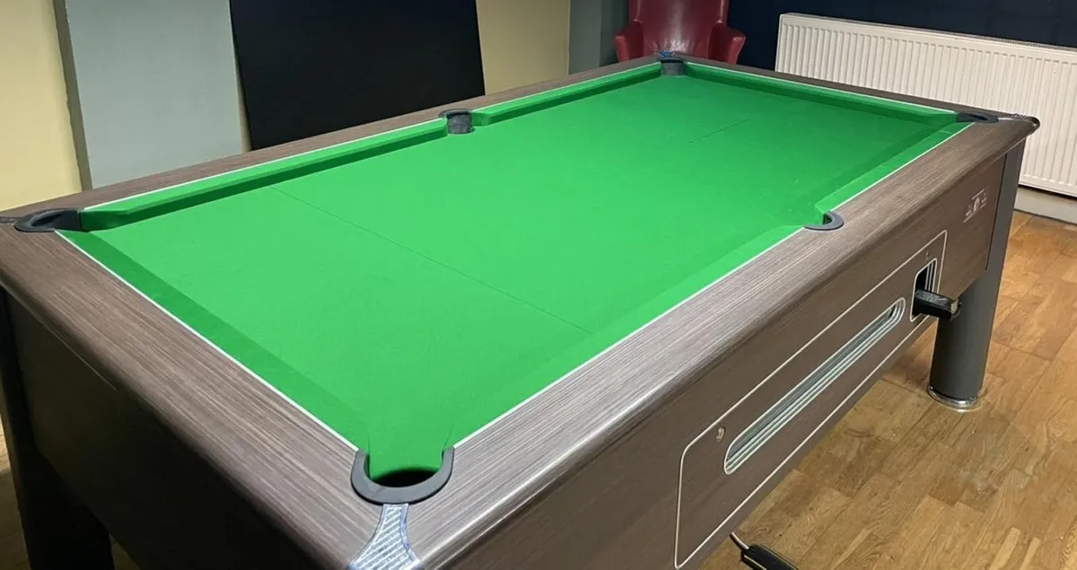 7ft Supreme Pool table with Match Fineline Finish. - Image 2