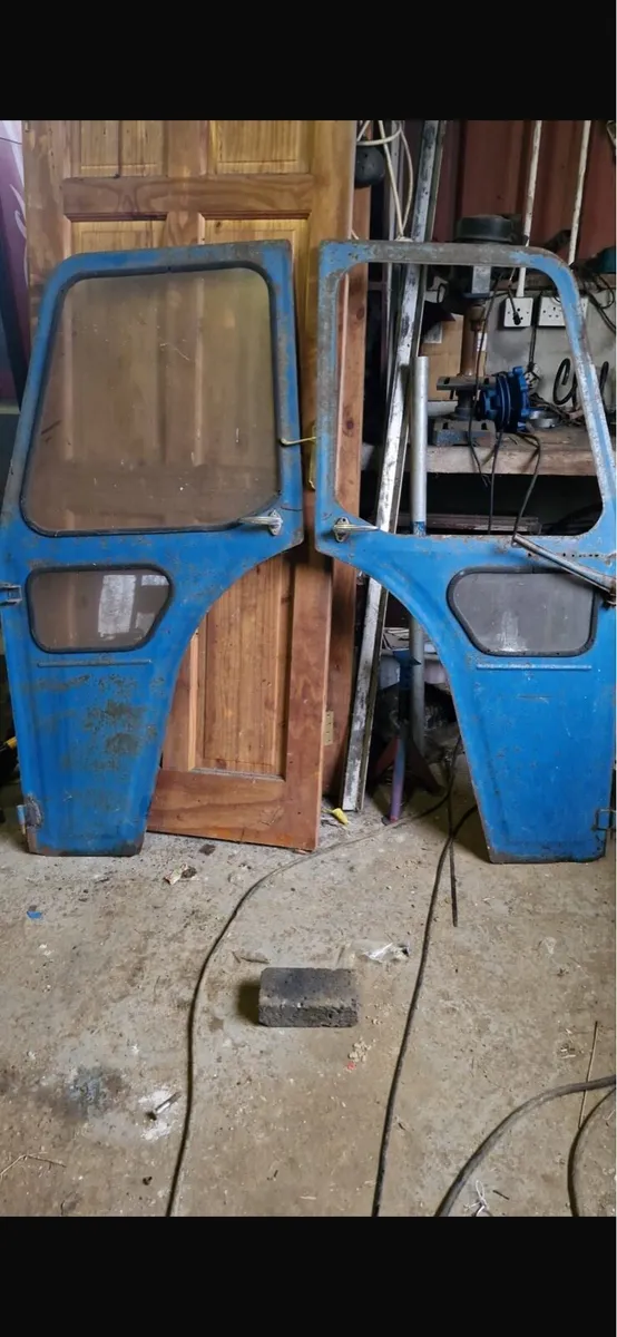 Ford 3000 Cab - Image 4