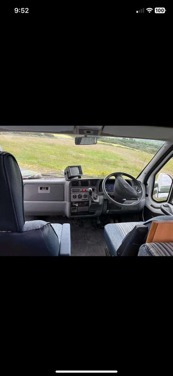 Camper van - Image 1