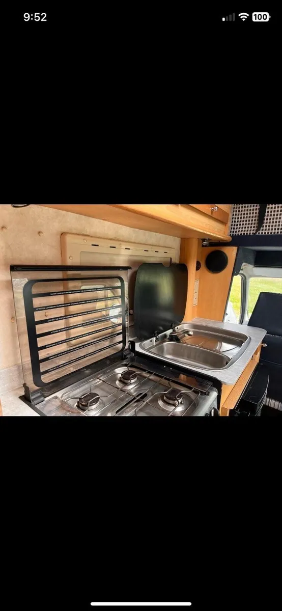 Camper van - Image 3