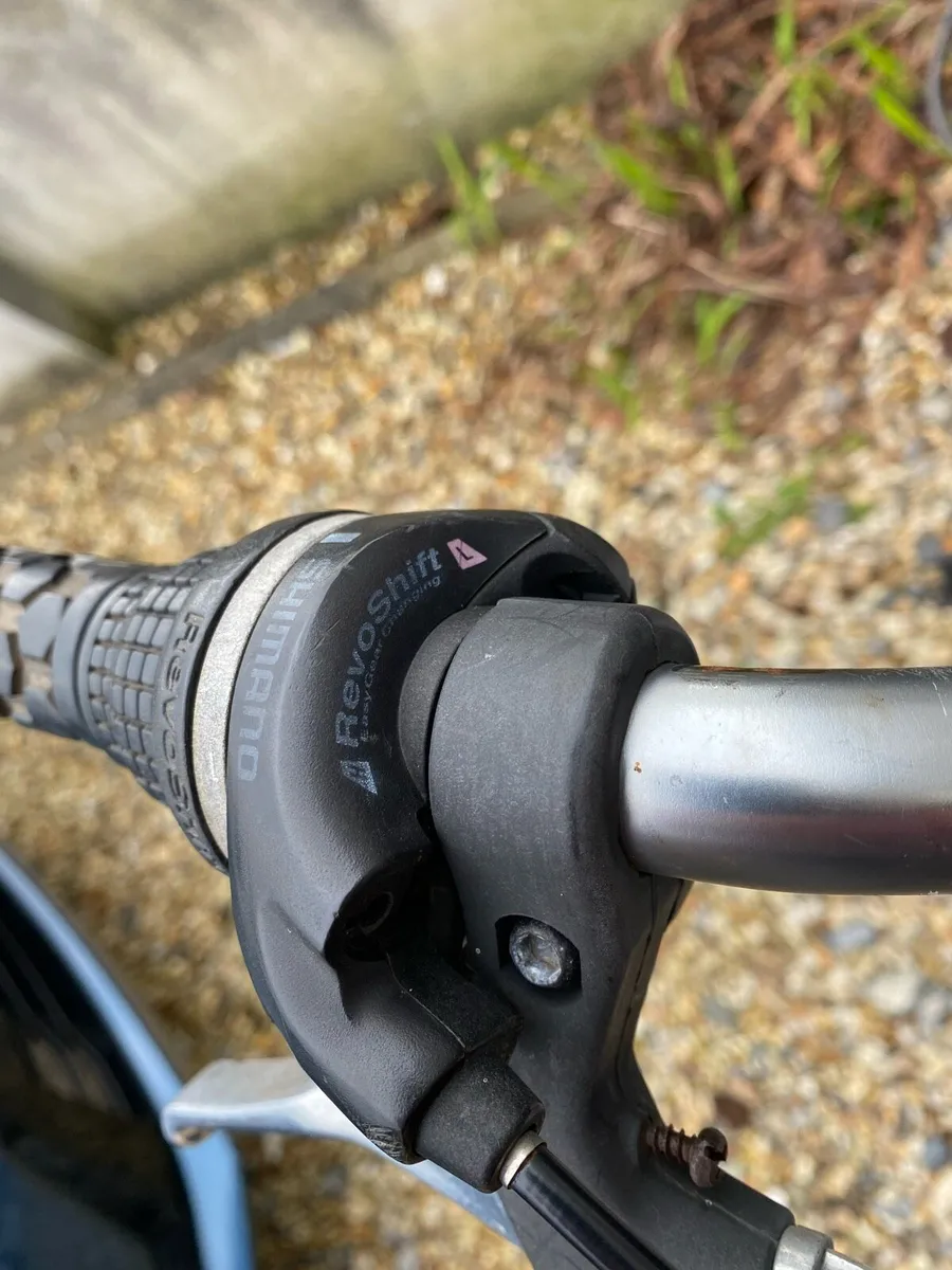 Unisex, Newly serviced Youth/young adult bike - Image 3