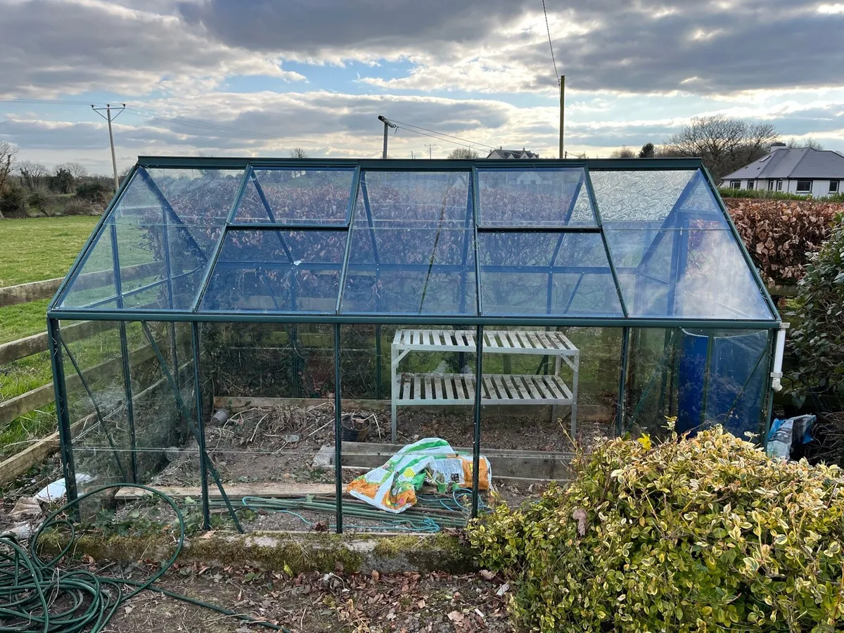 Vitavia Glasshouse, 10ft X 6ft - Image 2
