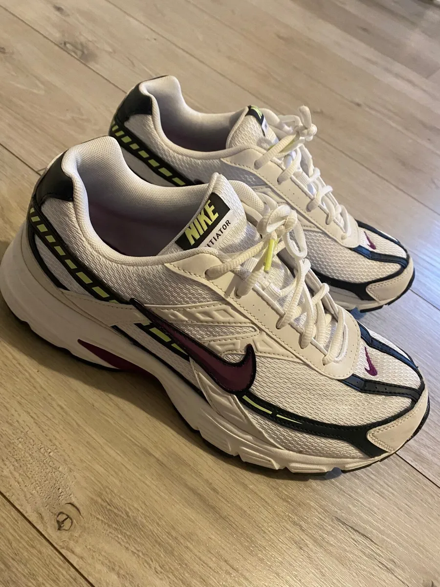 Mens Nike Trainers - Image 1