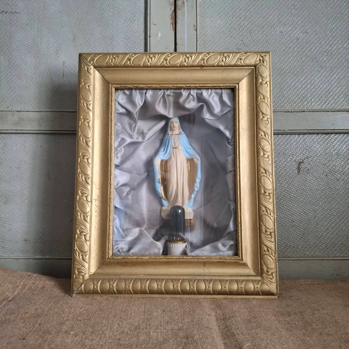 Mid 20th Century Shadowbox - Image 1