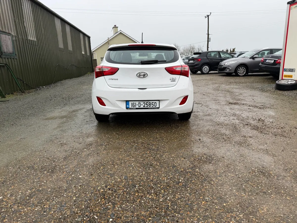 2016 Hyundai   I30  1.4 Diesel - Image 4