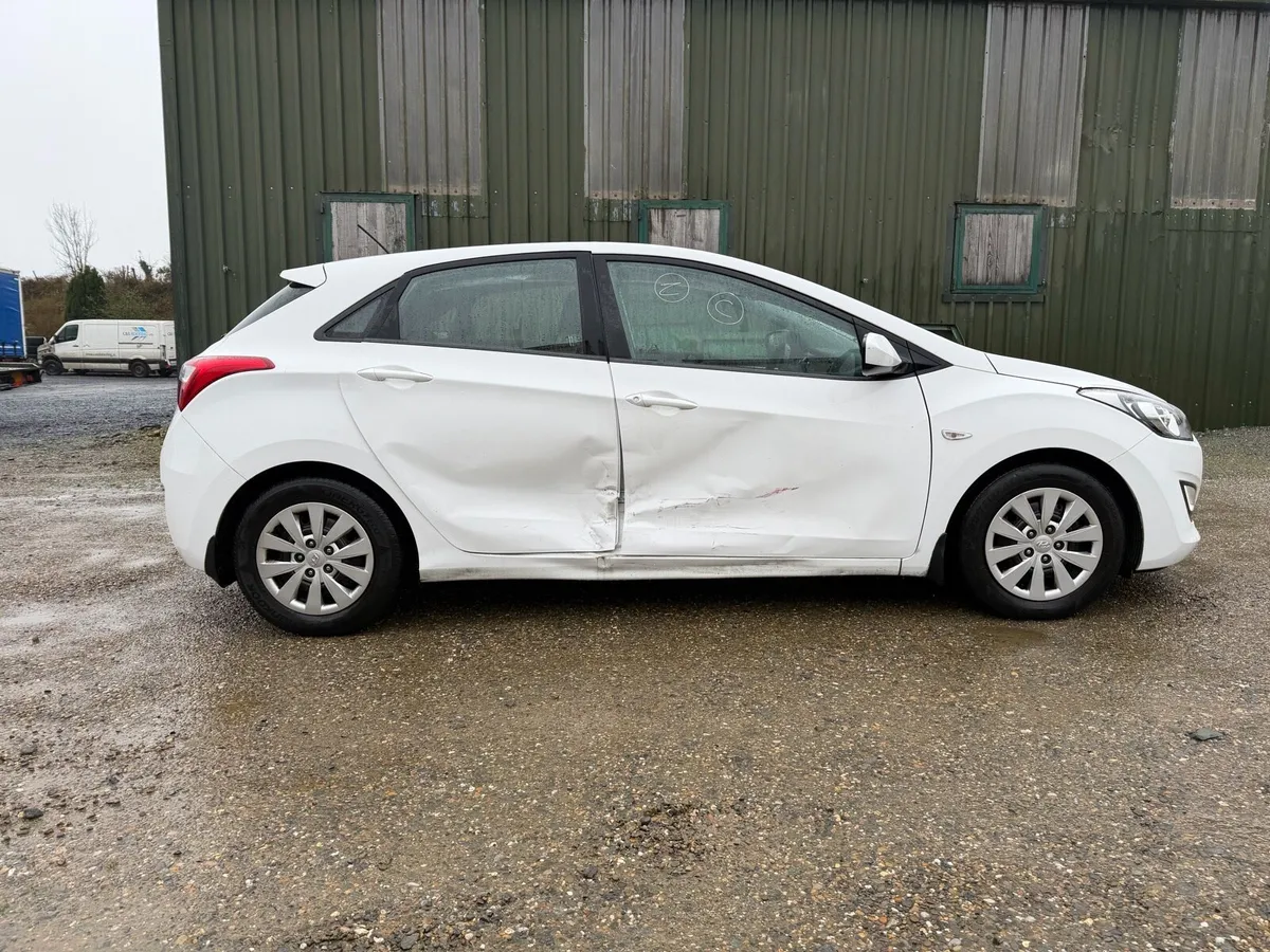 2016 Hyundai   I30  1.4 Diesel - Image 3