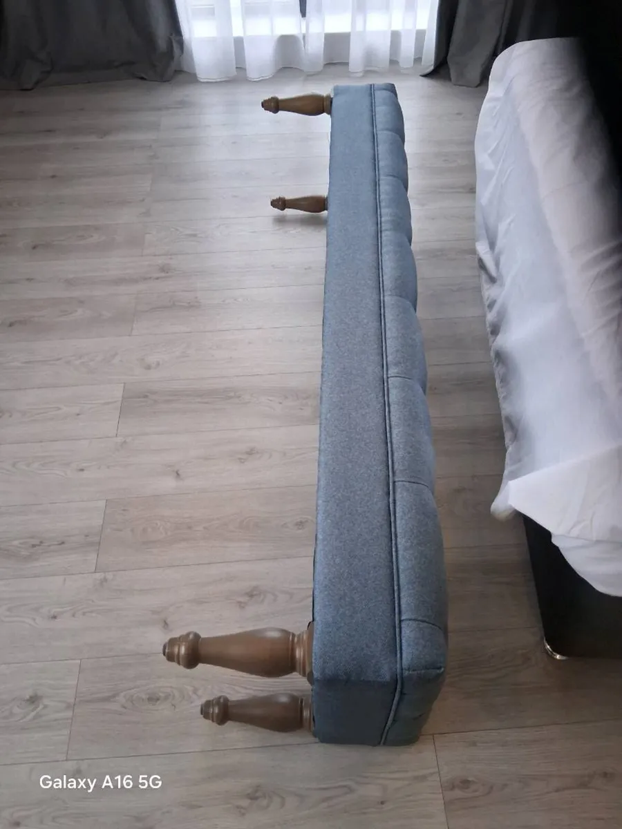 Bed end seat - Image 3