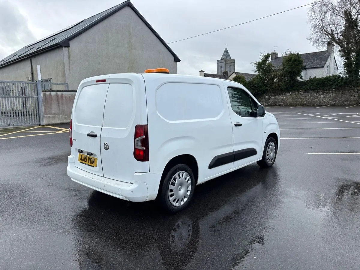 Vauxhall Combo - Image 3