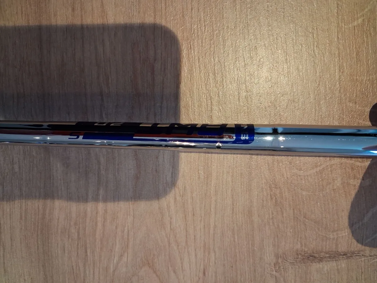 Ping G425 total 9 irons in the set - Image 2