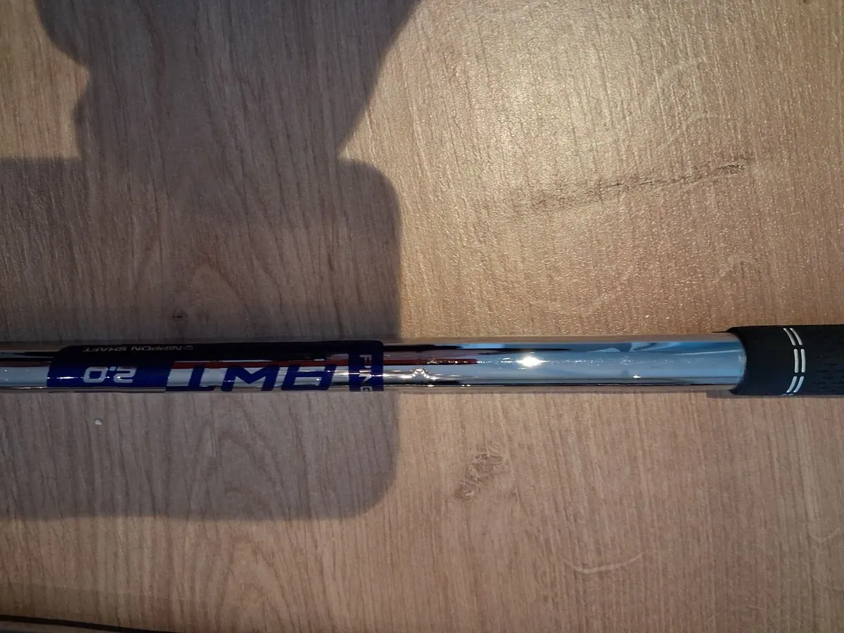 Ping G425 total 9 irons in the set - Image 3