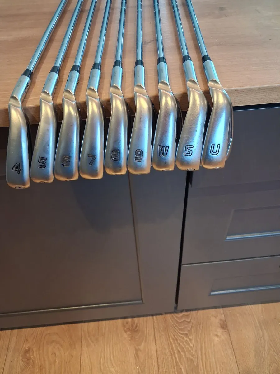 Ping G425 total 9 irons in the set - Image 4