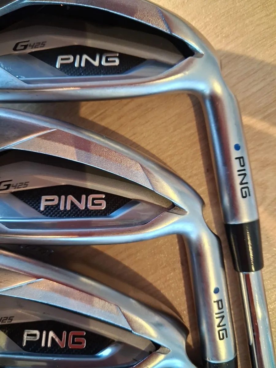 Ping G425 total 9 irons in the set - Image 1