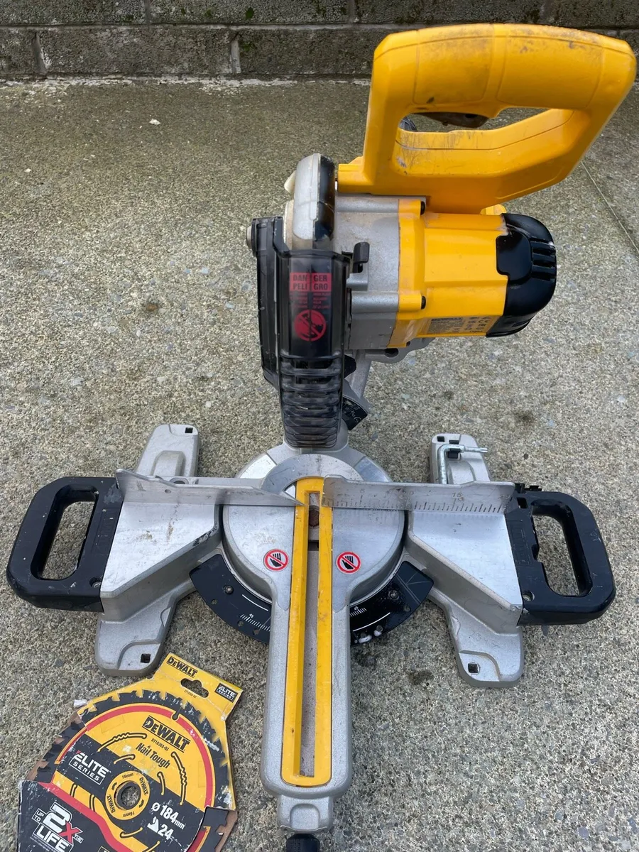 Dewalt battery mitre saw - Image 3