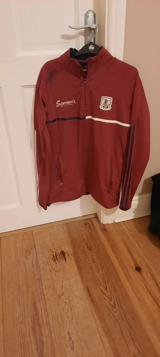 Mens Galway zip up top- New - Image 1