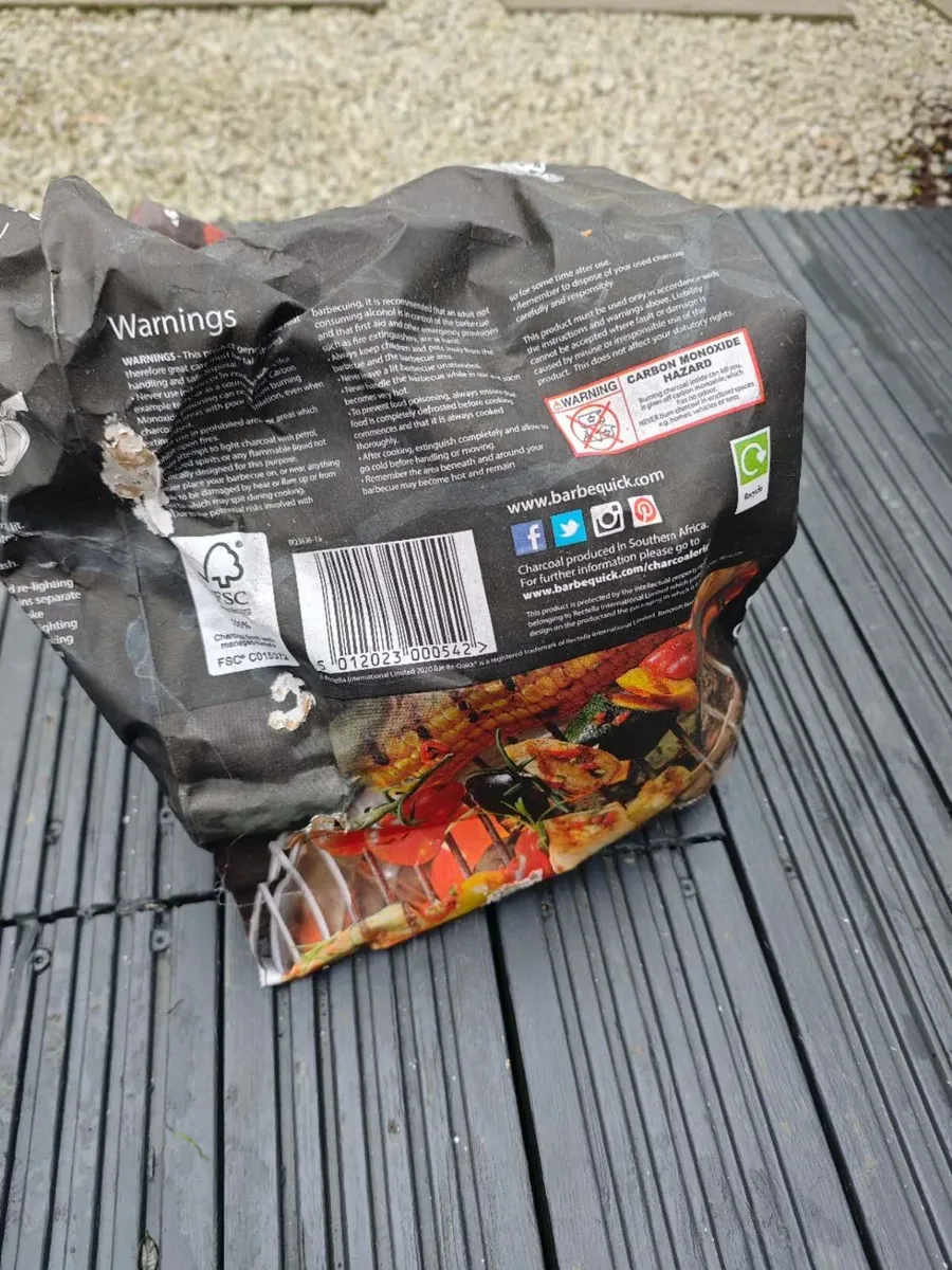 fire pit with tripod grill from Dublin 18 - Image 4