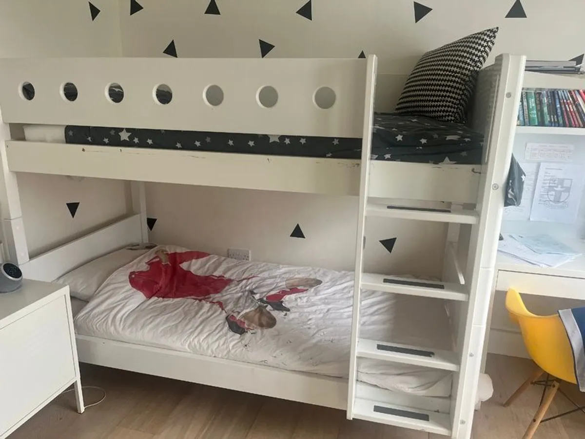 Flexa bunk bed with ladder & safety rail - Image 1