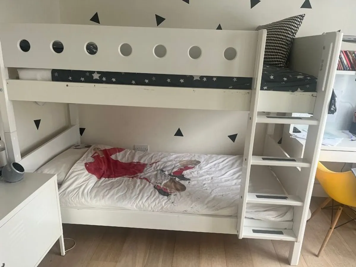 Flexa bunk bed with ladder & safety rail - Image 2