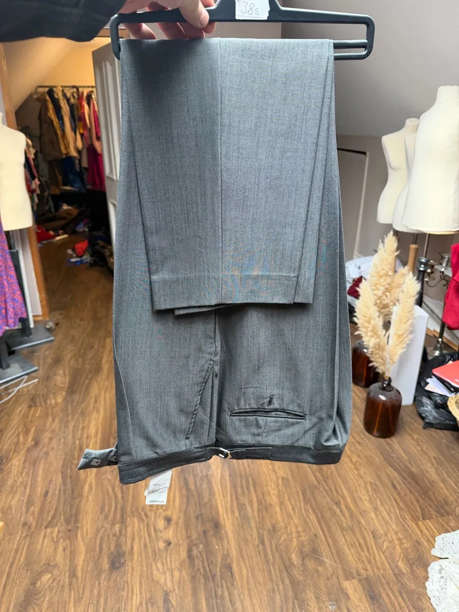 Ex hire suits and waistcoats - Image 3