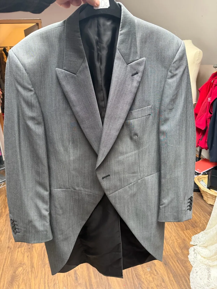Ex hire suits and waistcoats - Image 4