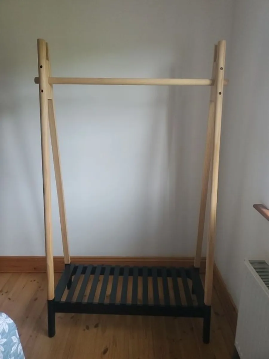 JENNET Clothes rail w/shoe shelf - Image 1