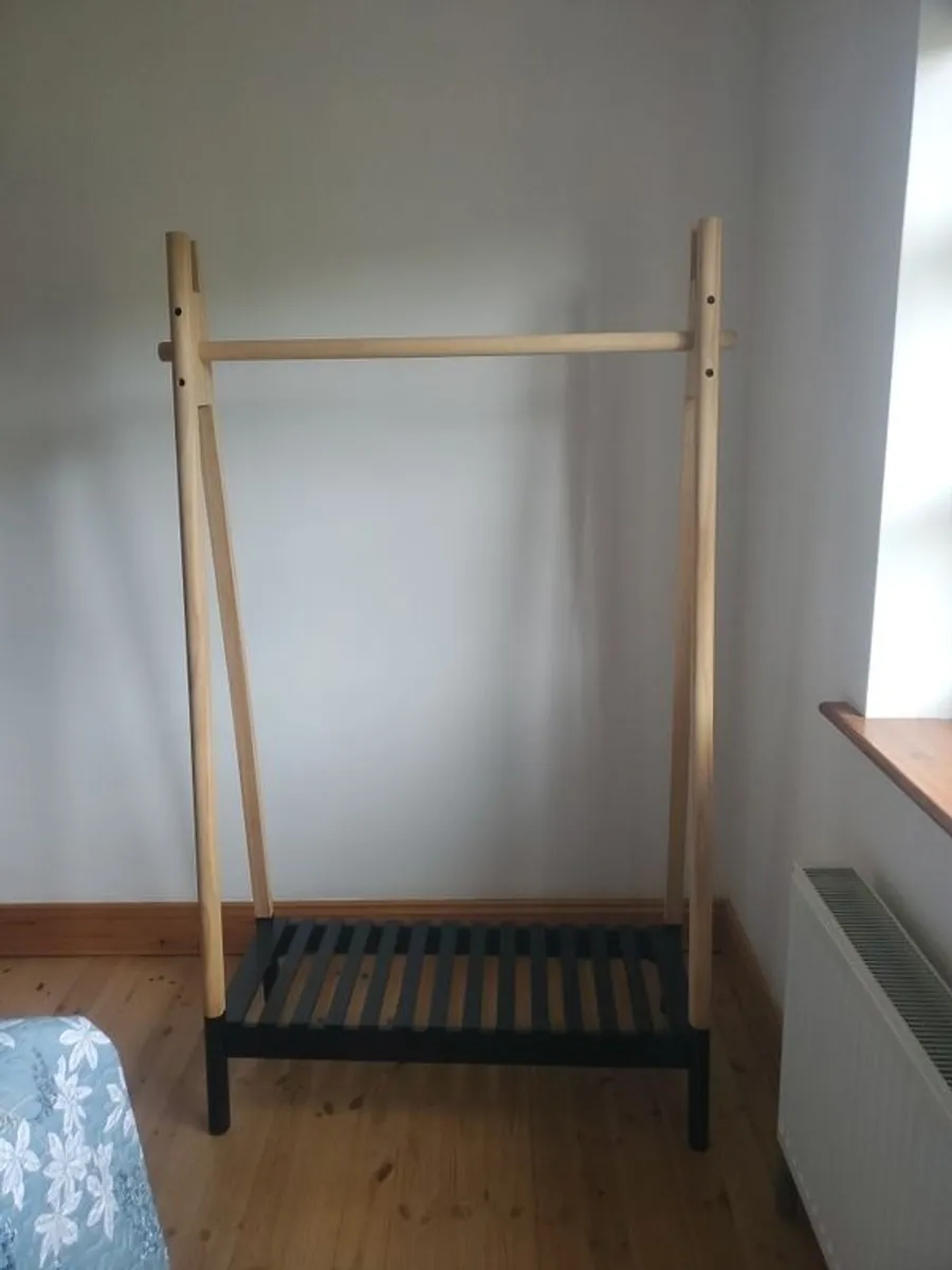 JENNET Clothes rail w/shoe shelf - Image 2