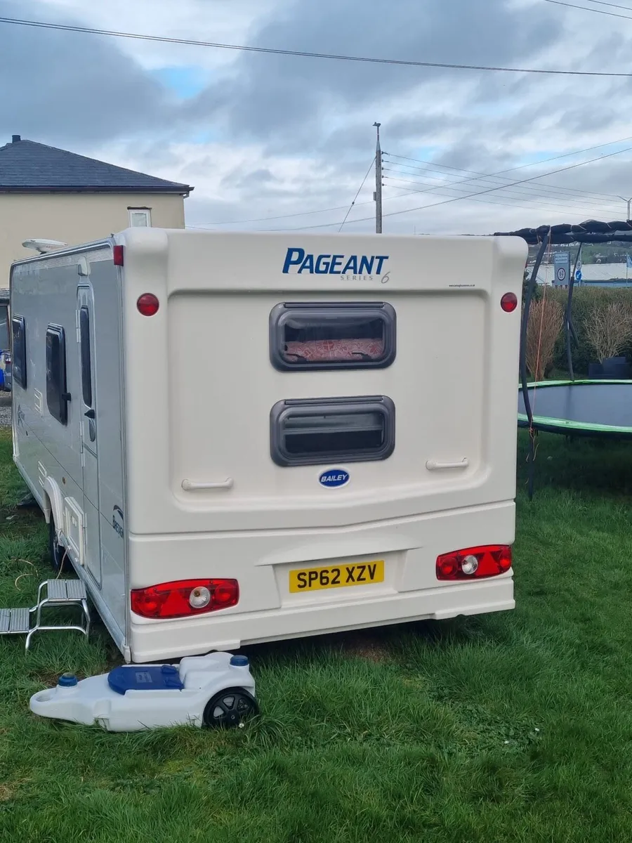 Touring Caravan - Image 2