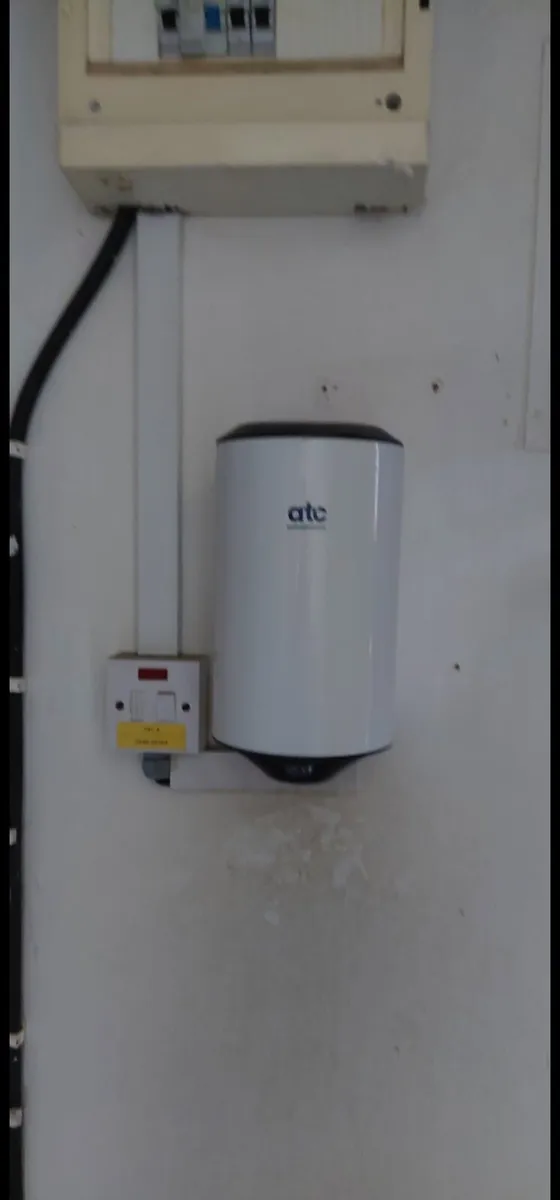 12 ×10 toilet block - Image 2