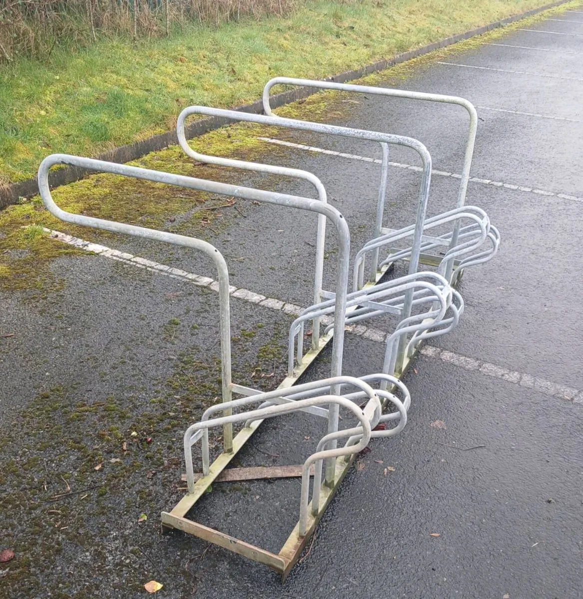 Bike stand - Image 1