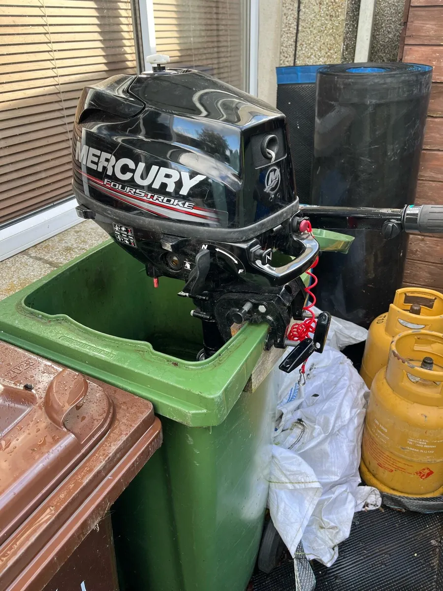 Mercury four stroke 2.5 short shaft. - Image 1
