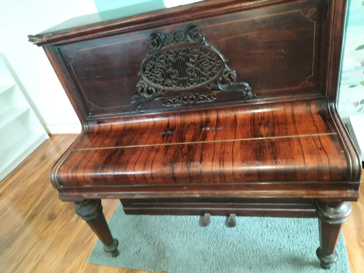 Piano - Image 1