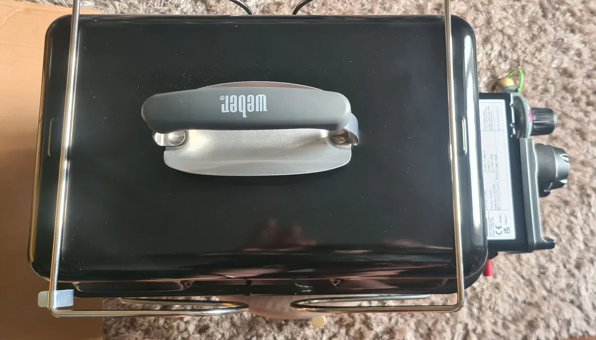 Weber Go-Anywhere Portable Gas Barbecue - Image 3