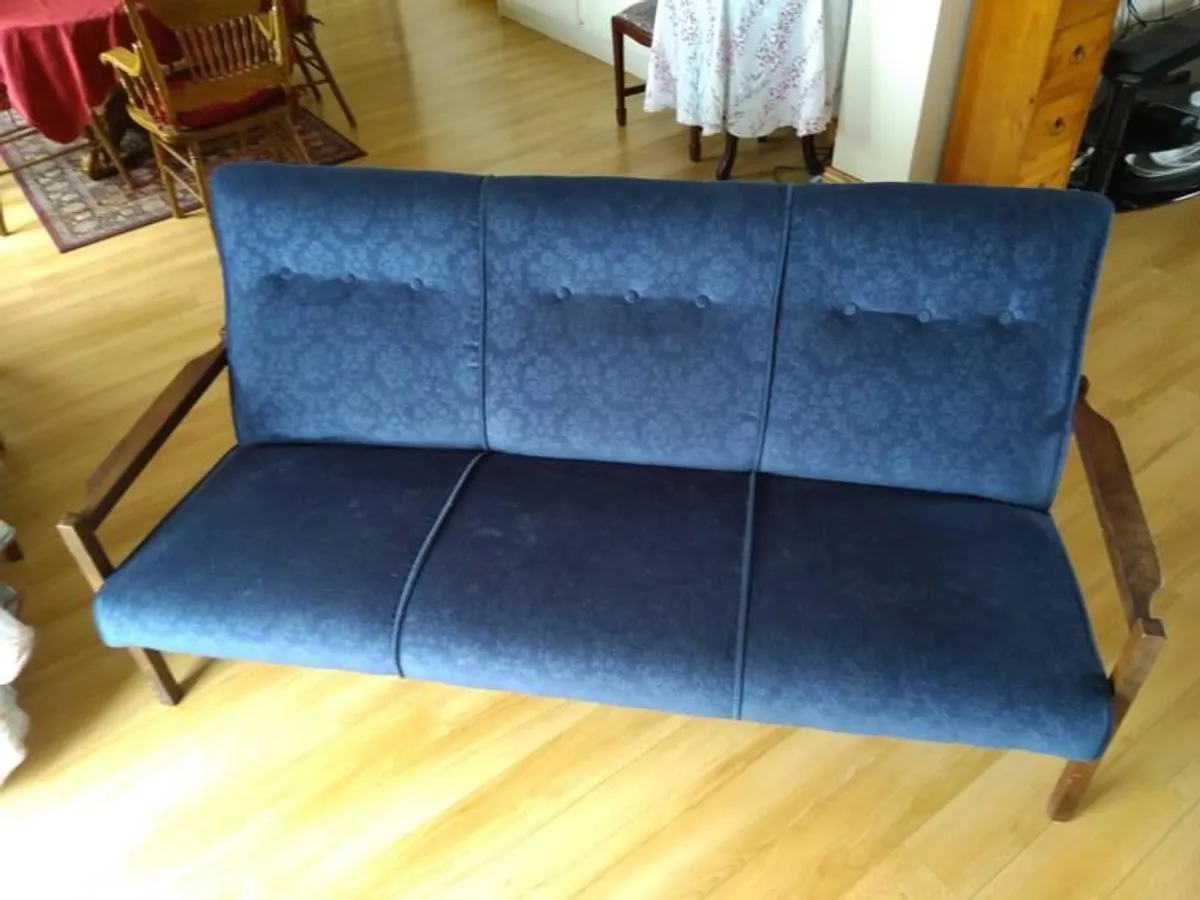 EZ living room Sofa style along with 2 EZ living style armchairs - Image 3