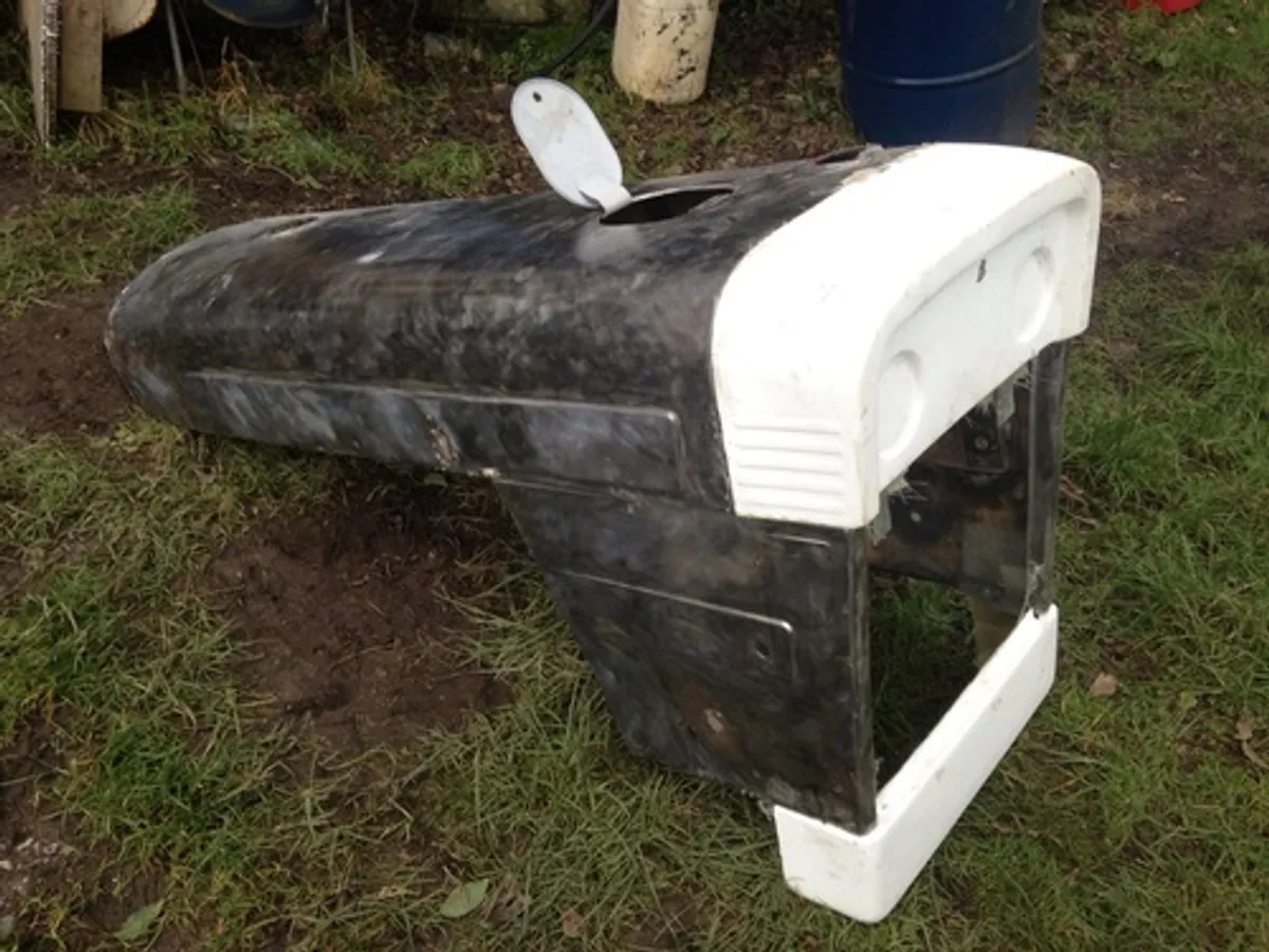 Fibreglass workshop - Image 1