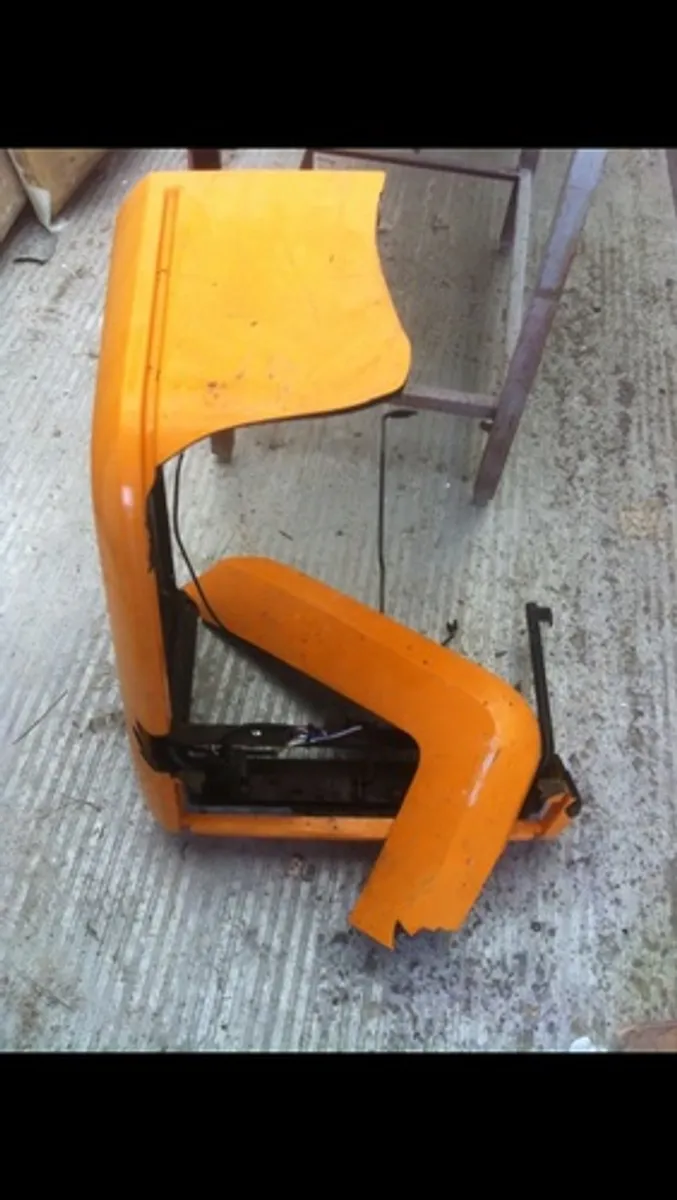 Fibreglass workshop - Image 4