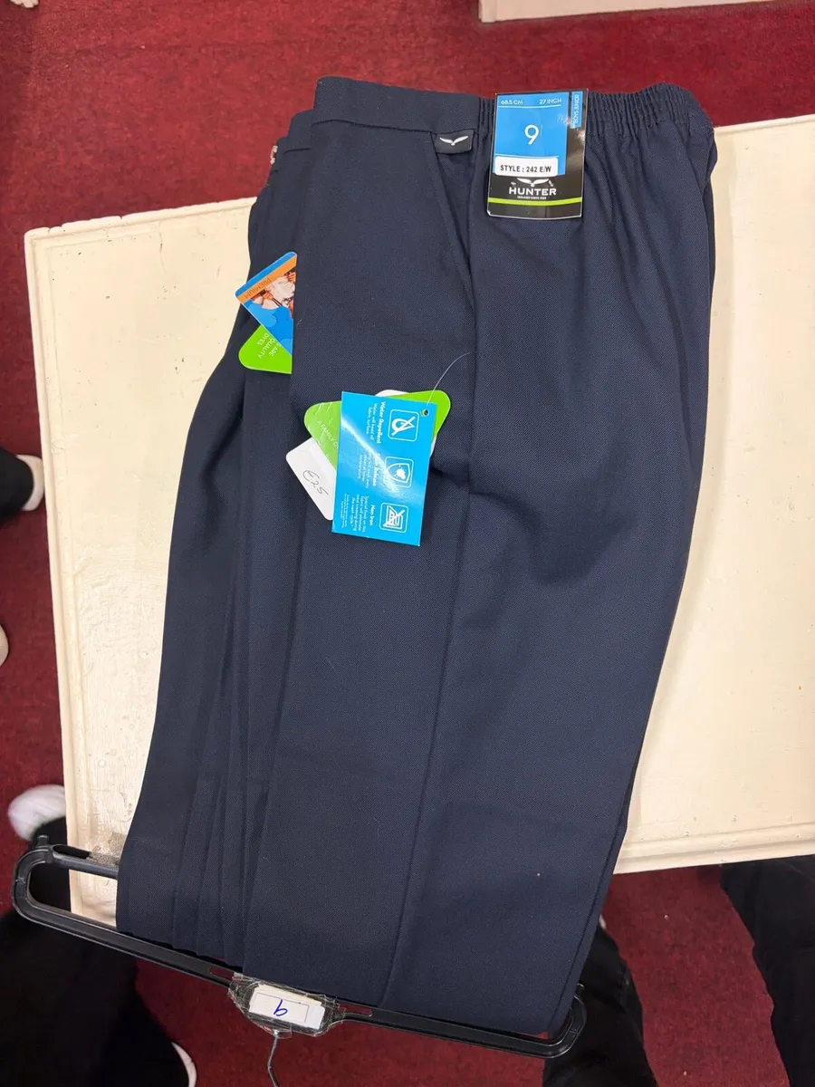 School uniforms (Irish made) 132pcs - Image 3