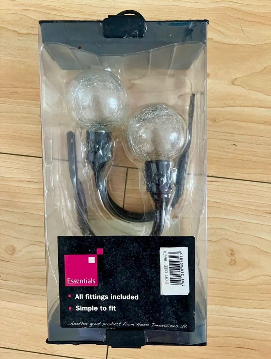 Curtain Holdbacks - Image 2