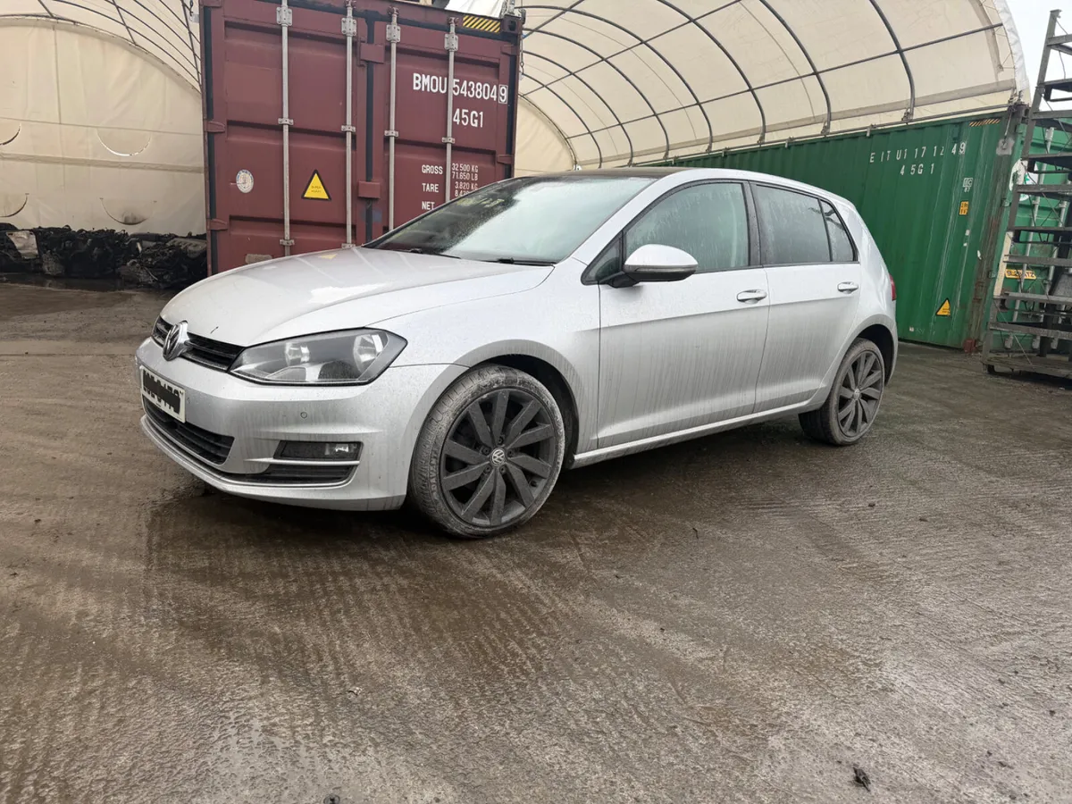 breaking 2017 VOLKSWAGEN GOLF 1.4 tdi AUTO - Image 1