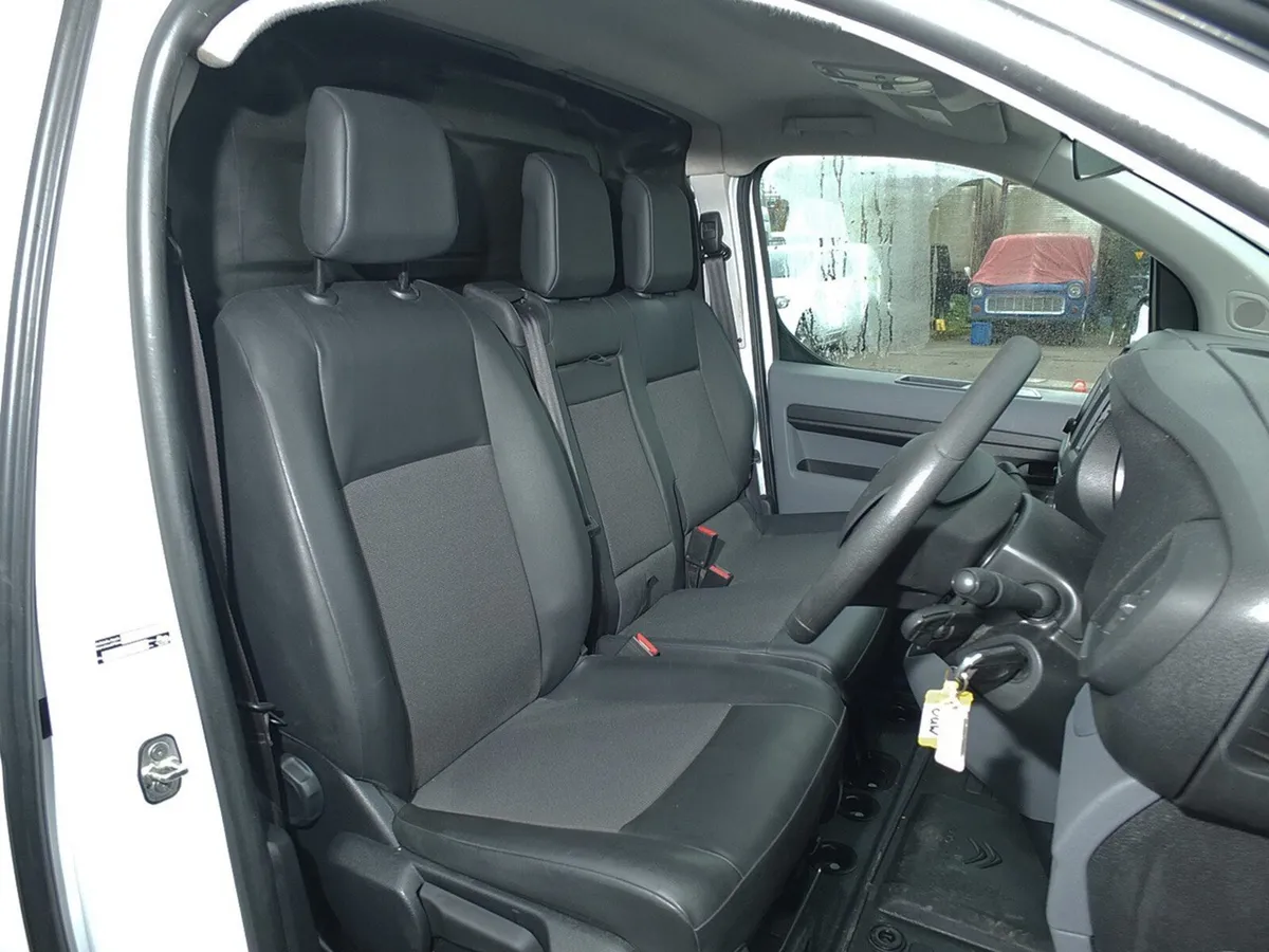 2020 Citroen Dispatch Panel Van - Image 3