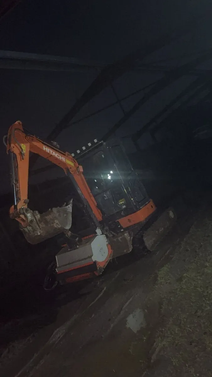 Digger hire - Image 1