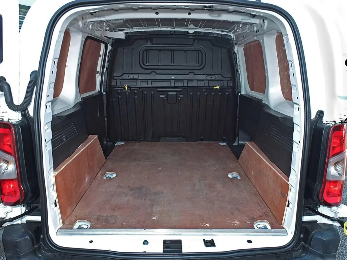2020 Citroen Berlingo Small Panel Van - Image 2