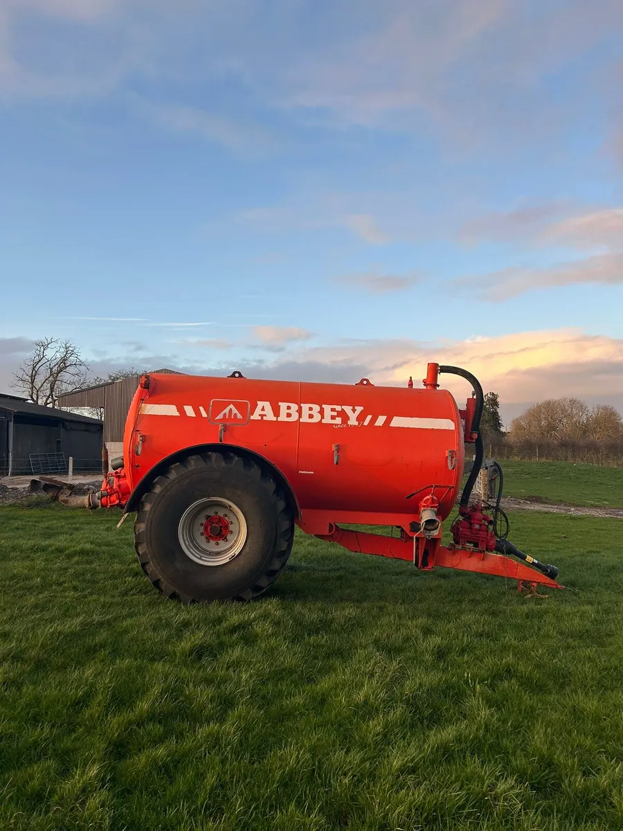 Abbey 2000 gallon slurry tanker - Image 2