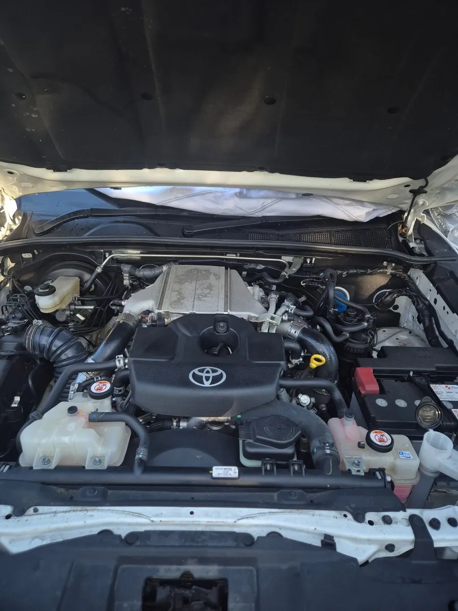 Toyota Hilux - Image 3