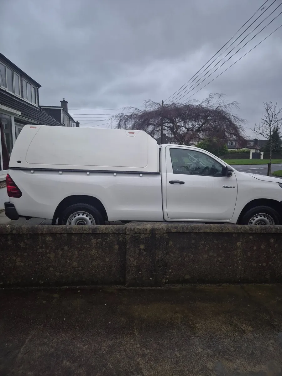 Toyota Hilux - Image 1