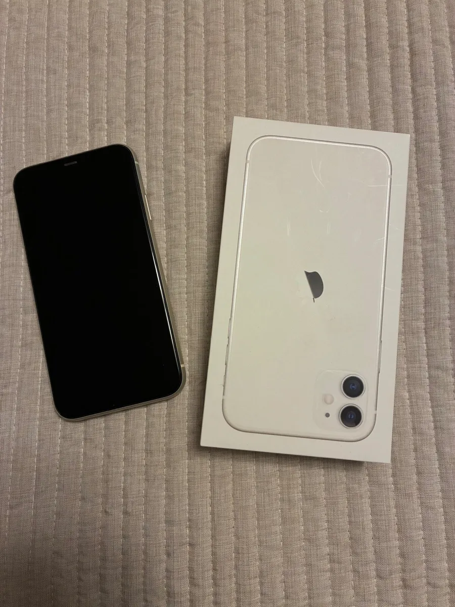 iPhone 11 - Image 1