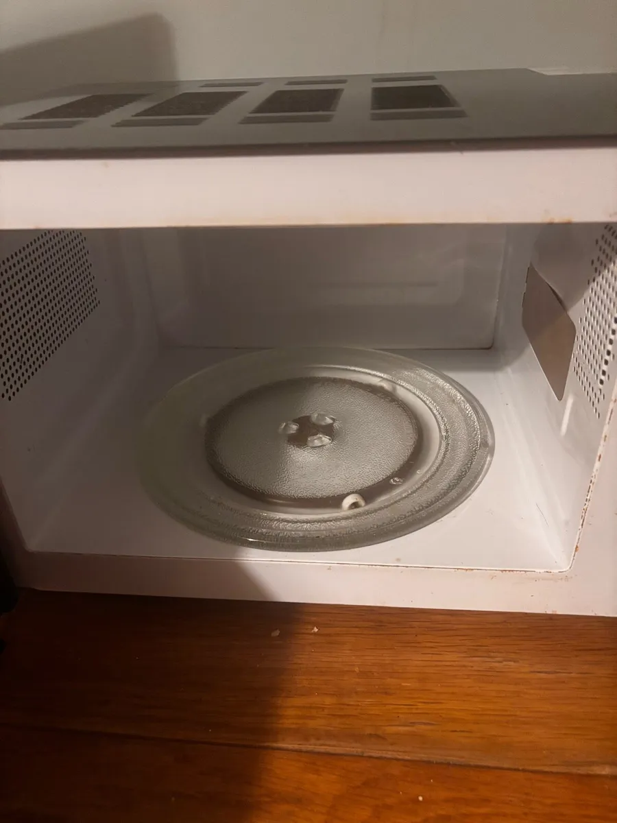 Microwave - Image 4