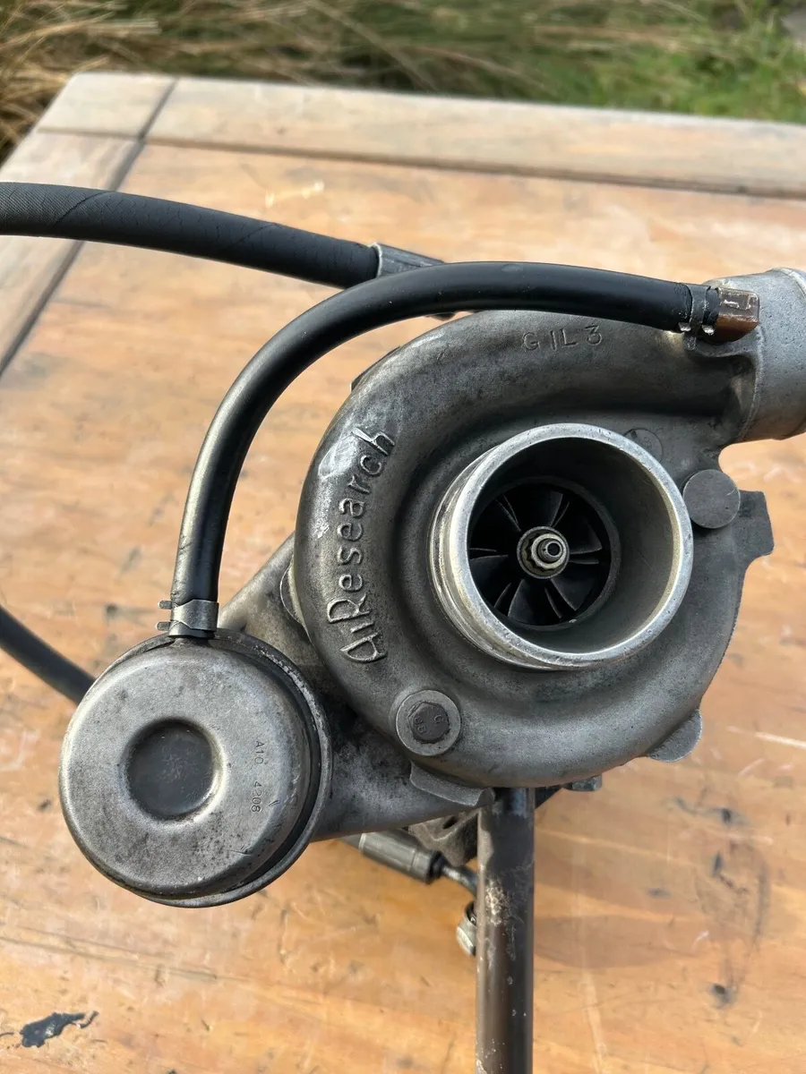 Toyota Hilux 2.4 diesel turbo for sale - Image 2