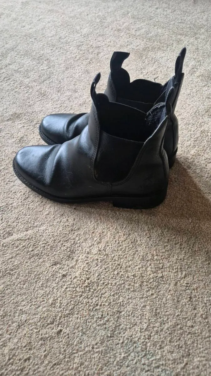 Riding boots - Image 1