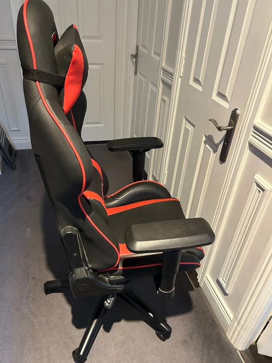 Gaming Chair - Image 3