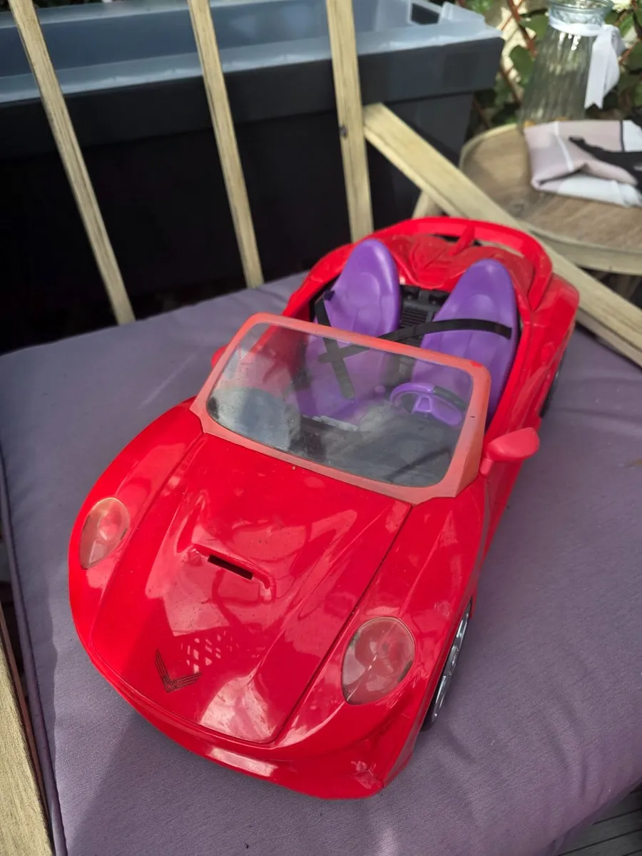 Mixed our Generation & Barbie toys - Image 3